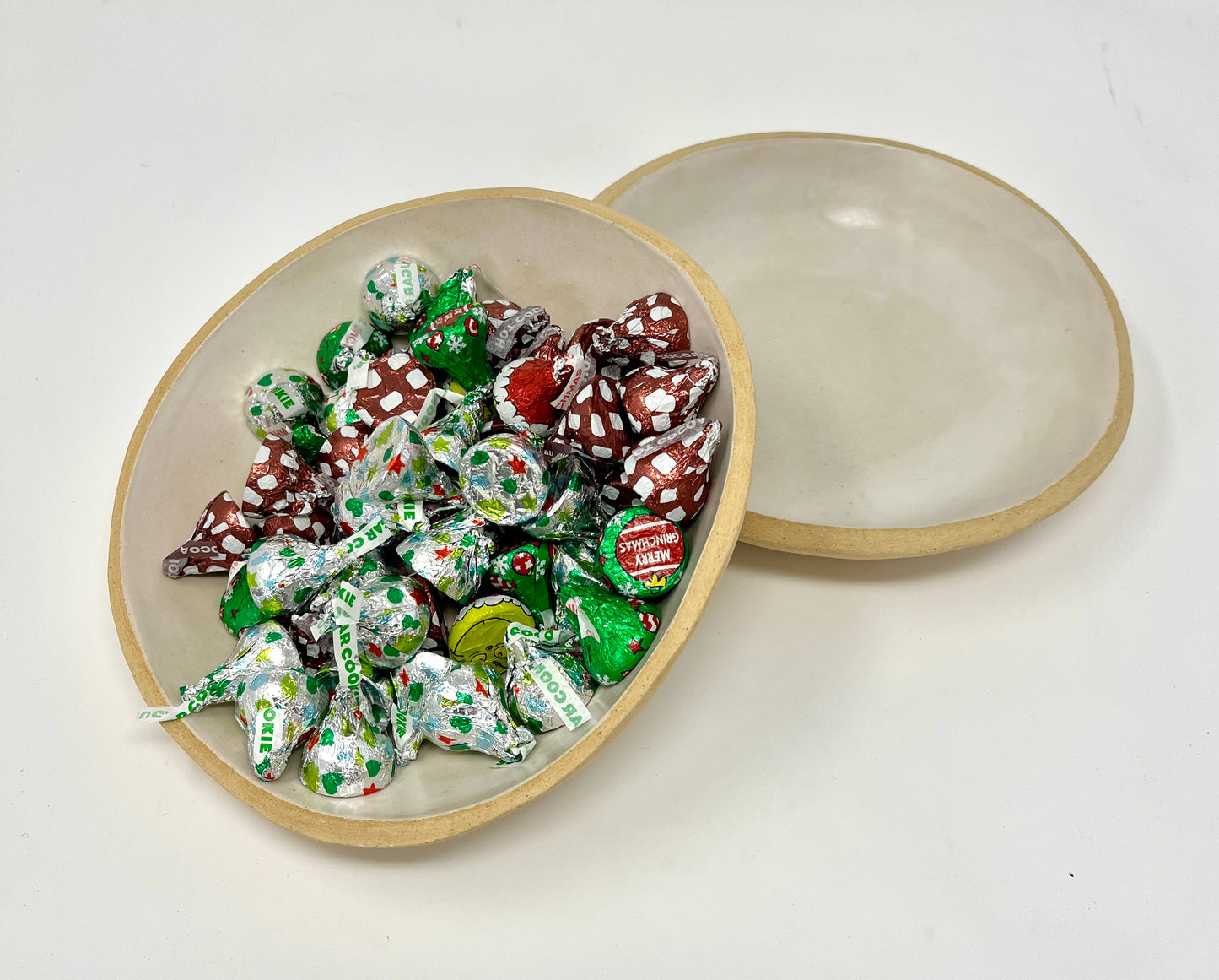 Bronwyn Minton: Shallow White Bowl