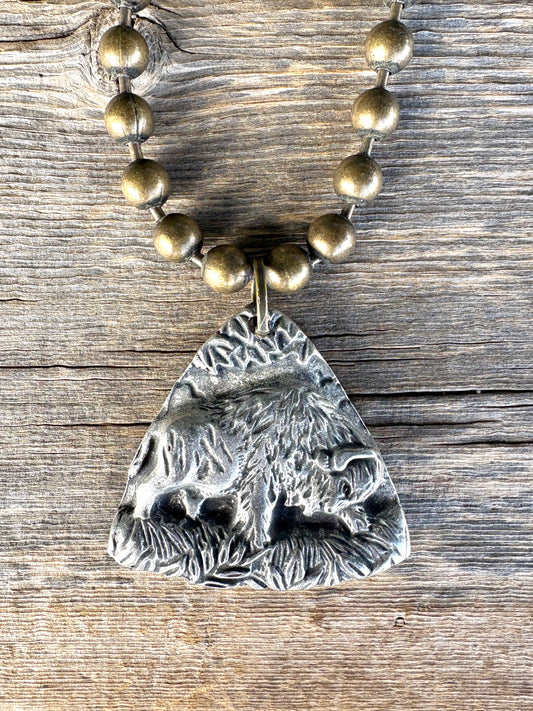 Tres Melindas: Meadow Bison