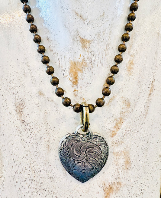 Tres Melindas: Small Tooled Heart Necklace