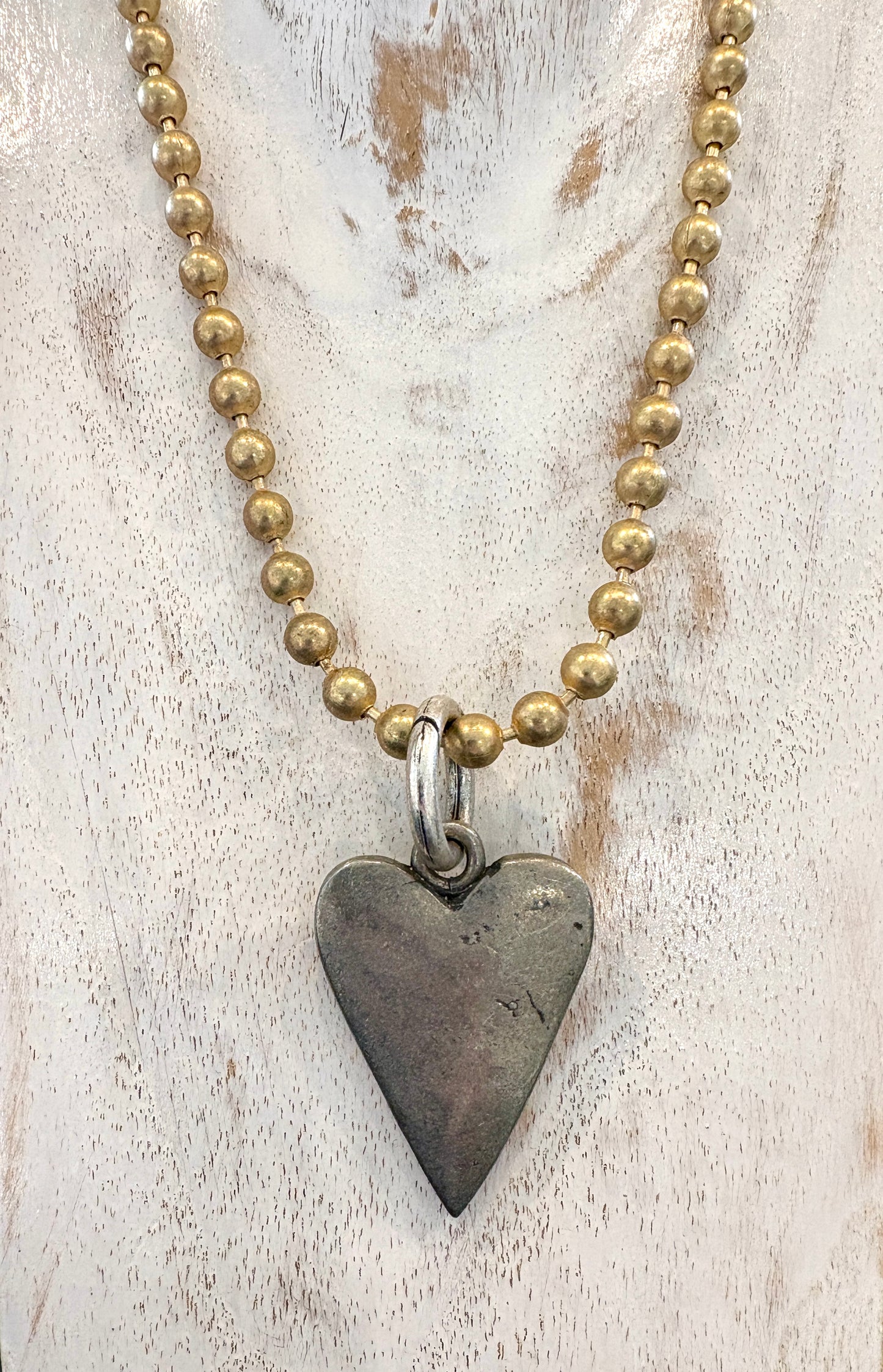 Tres Melindas: Medium Chunky Heart Necklace