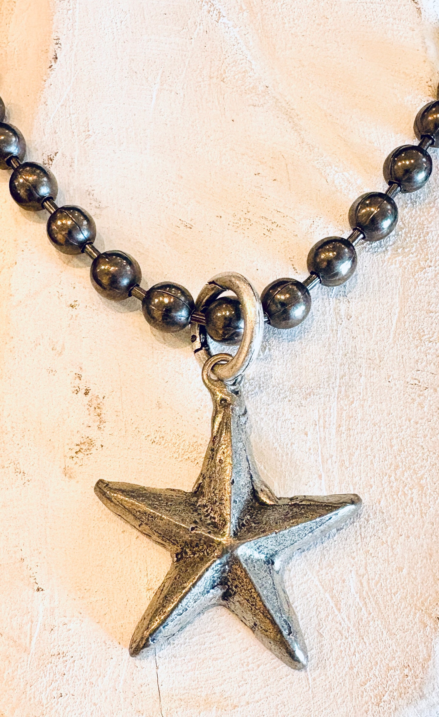 Tres Melindas: Big Texas Star Necklace