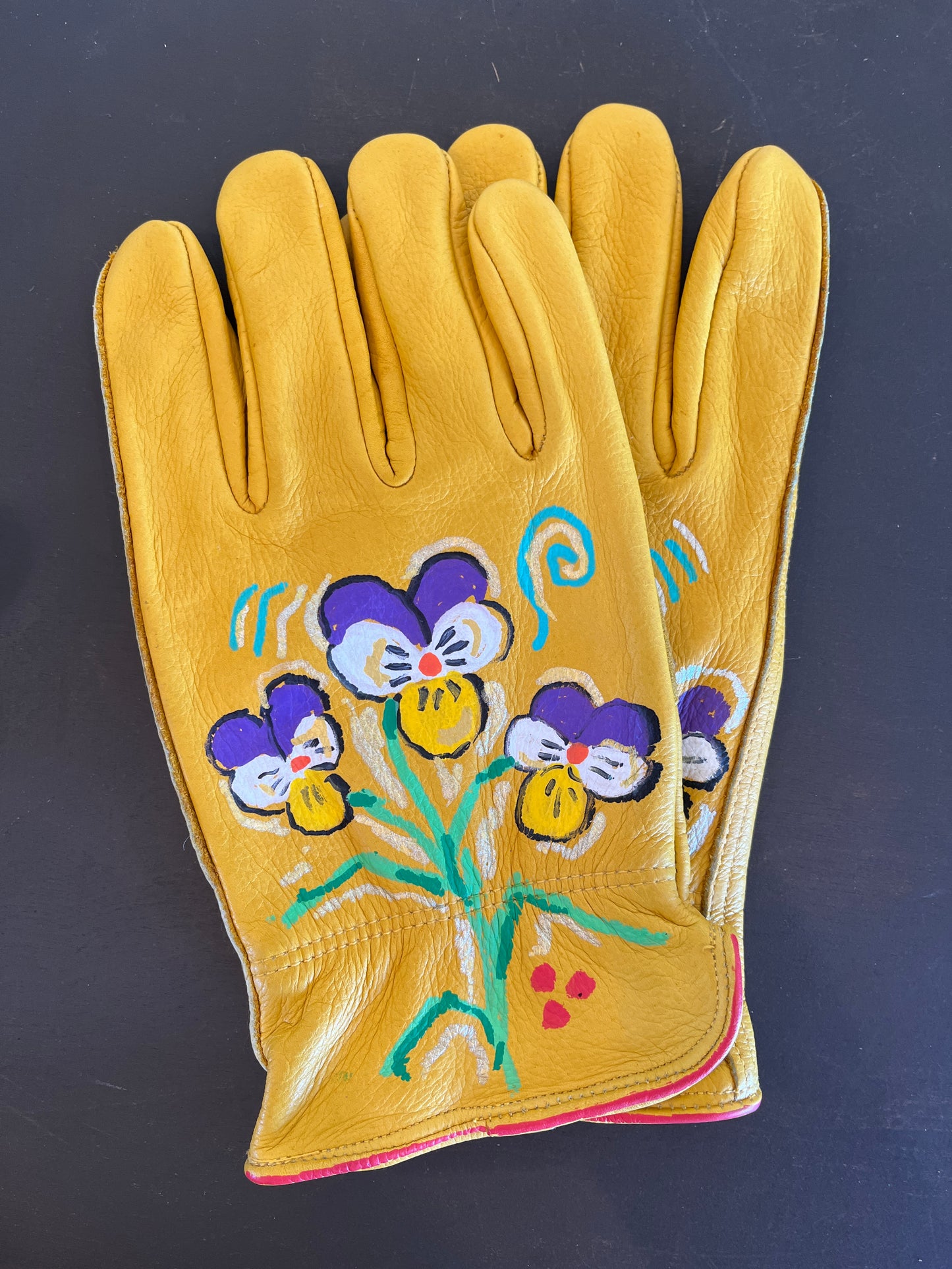 Abby Paffrath: Leather Gloves