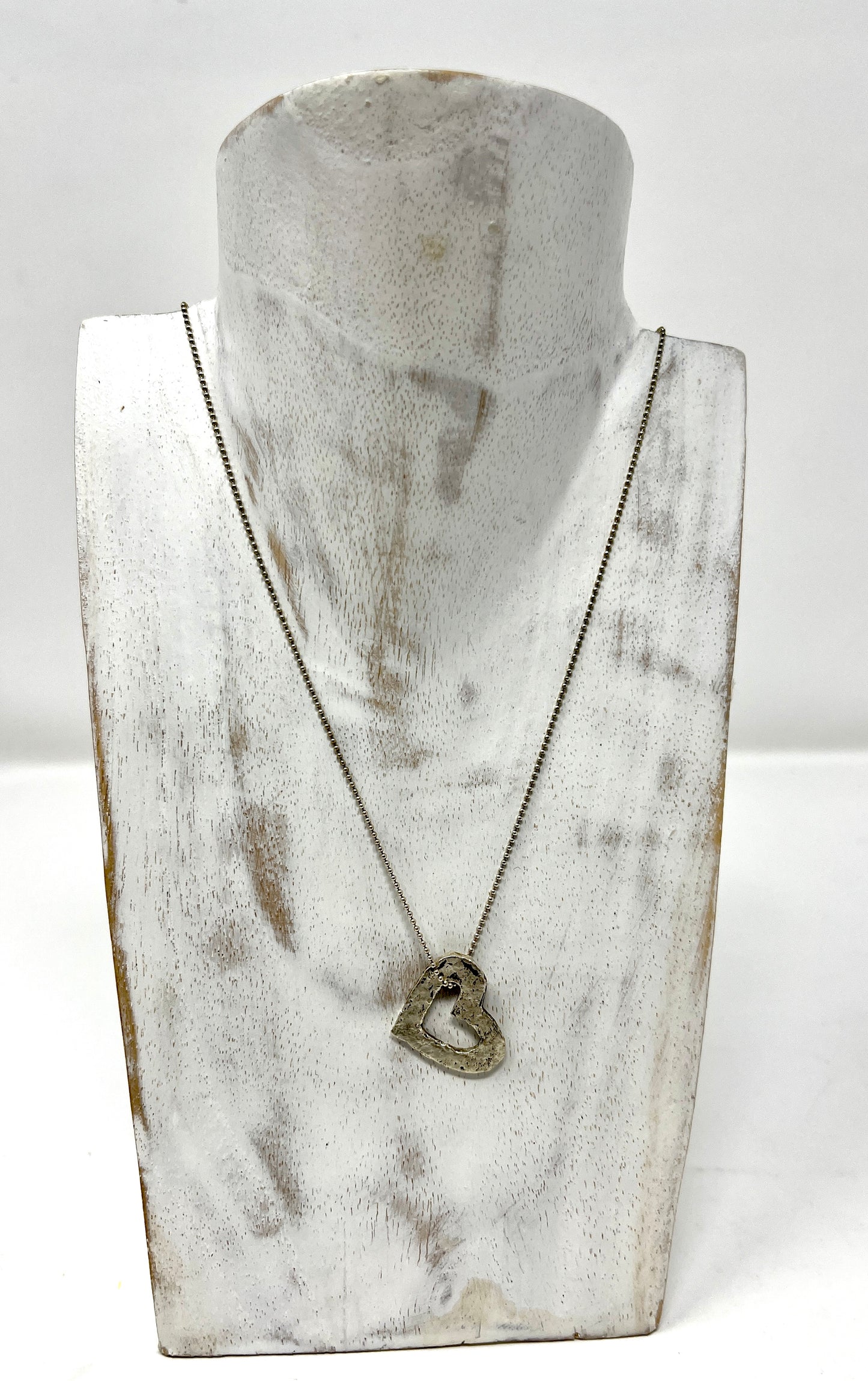Bronwyn Minton: Small Silver Necklace