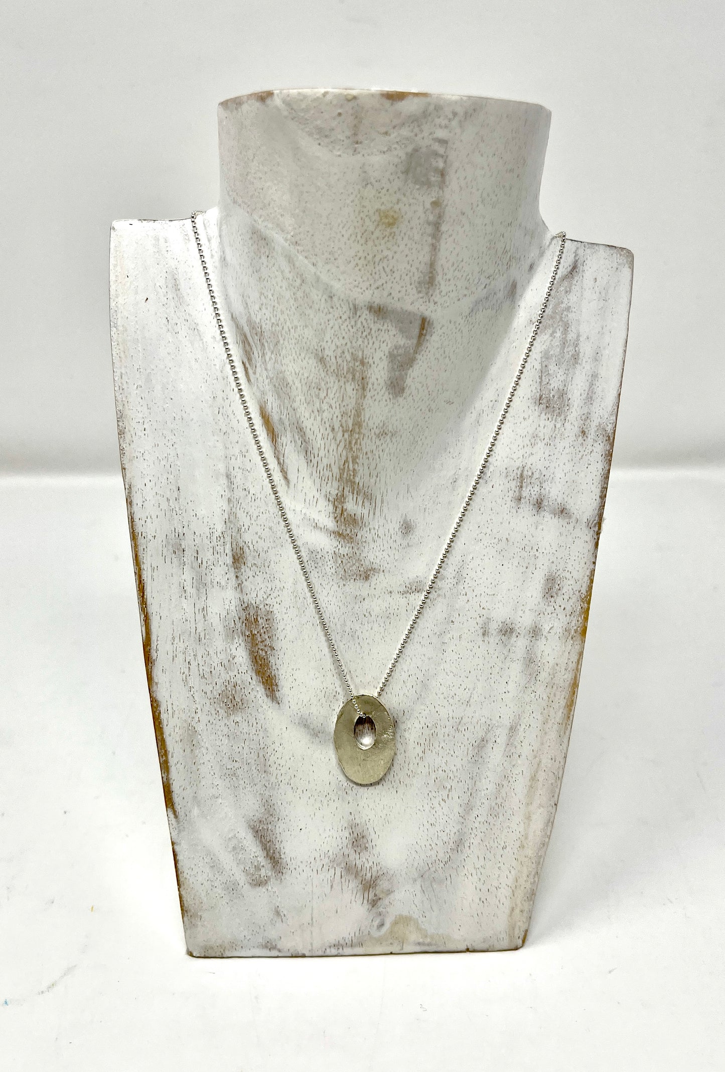 Bronwyn Minton: Small Silver Necklace