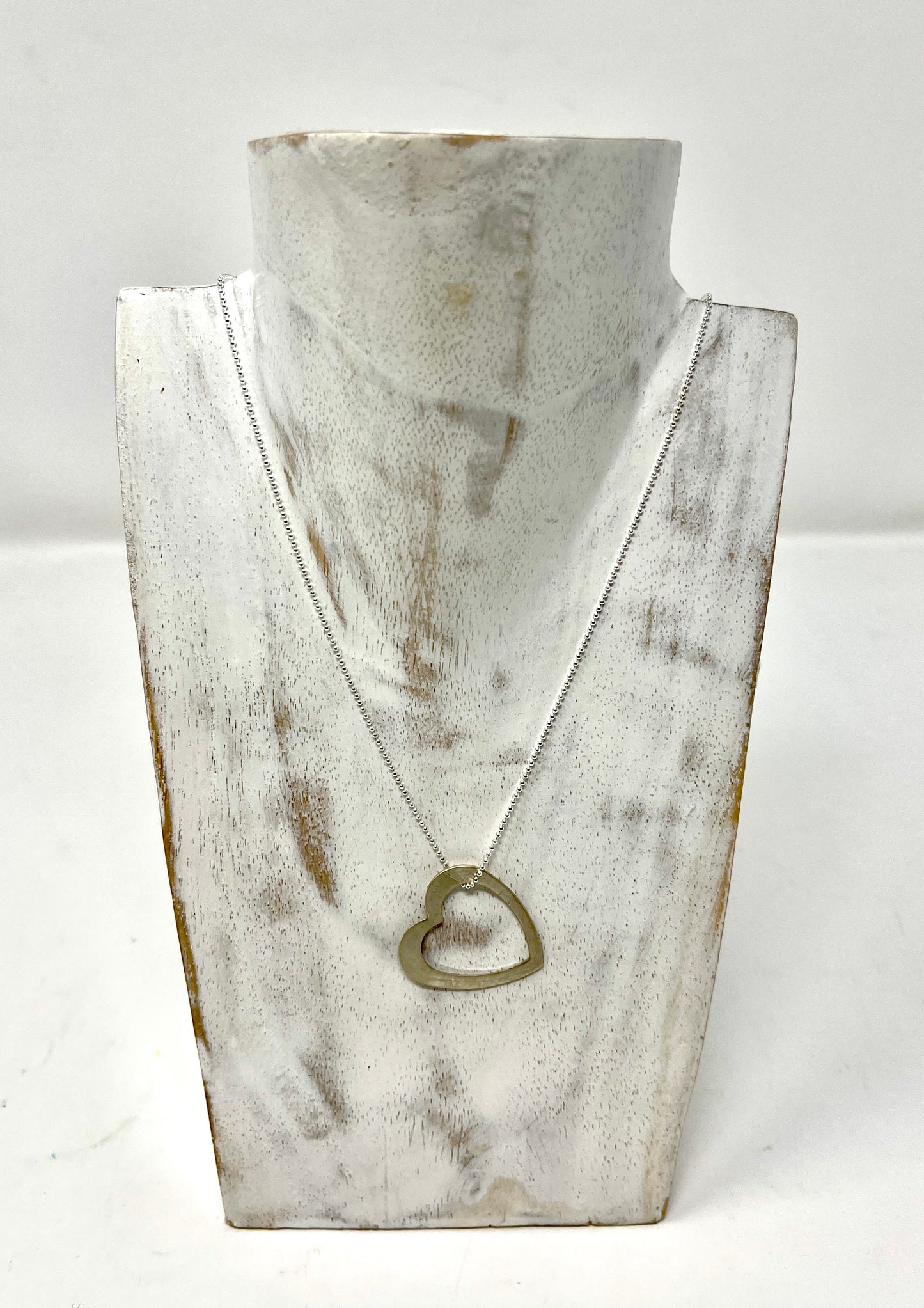 Bronwyn Minton: Small Silver Necklace