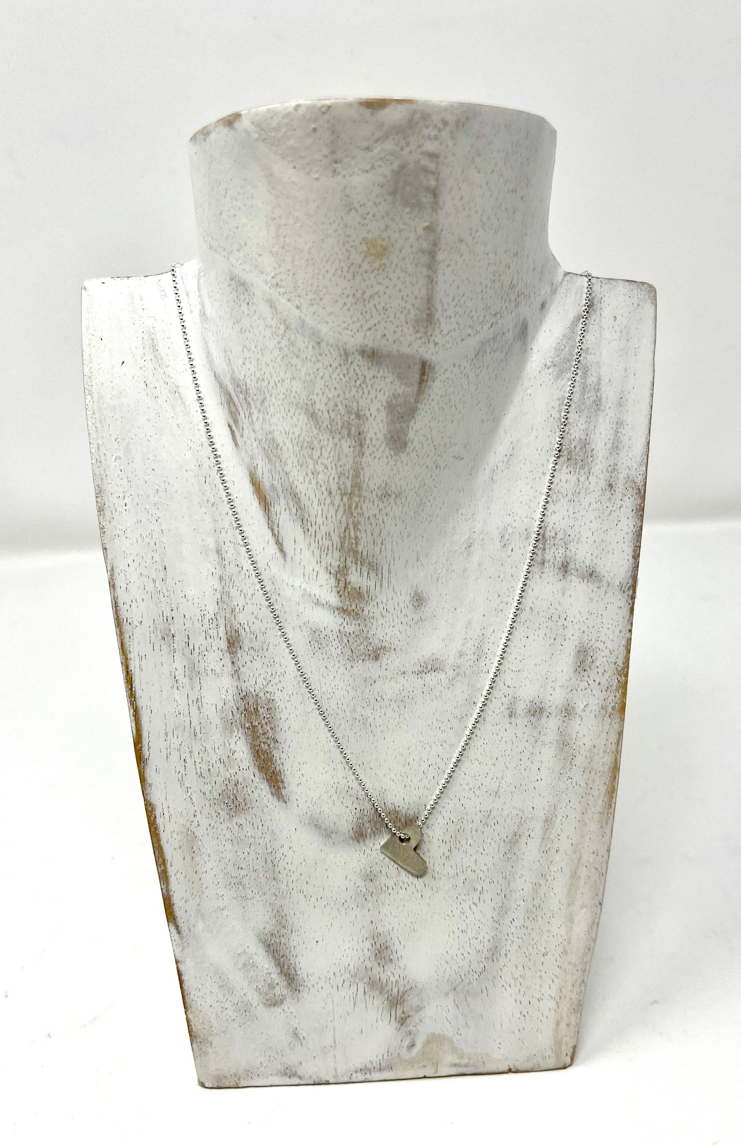 Bronwyn Minton: Small Silver Necklace