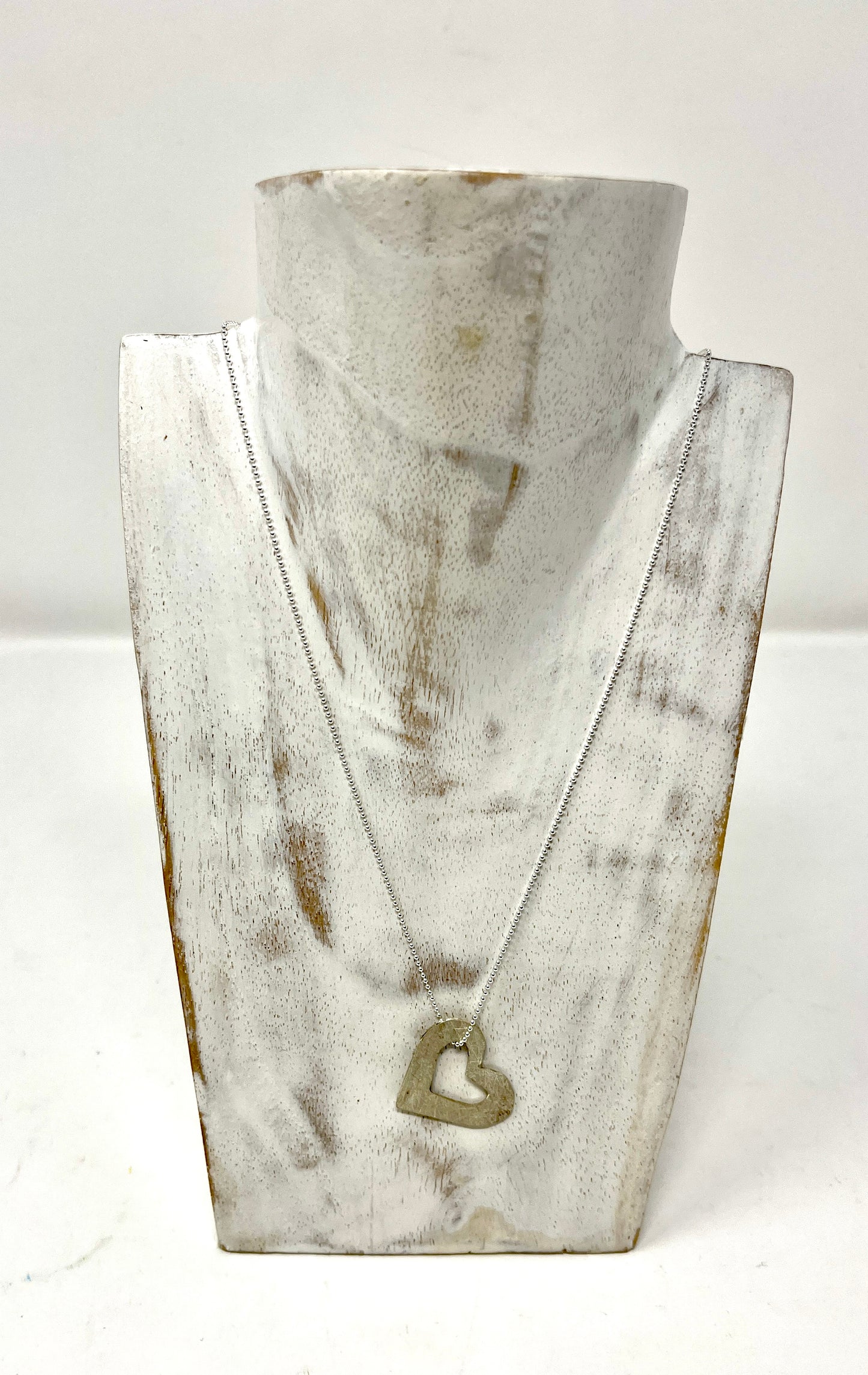 Bronwyn Minton: Small Silver Necklace