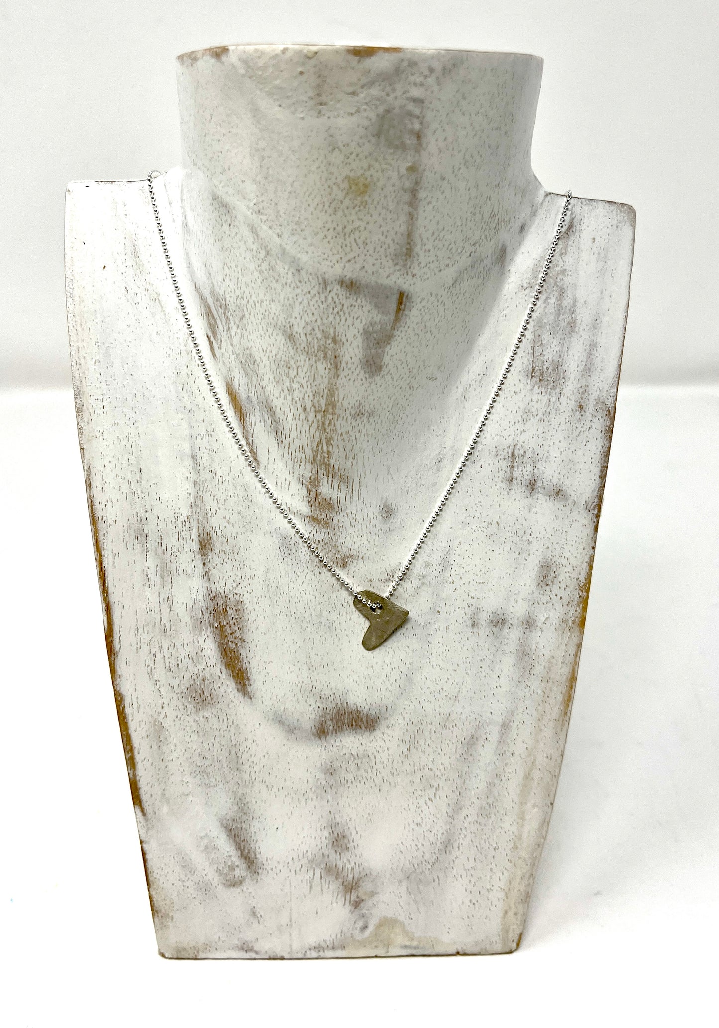 Bronwyn Minton: Small Silver Necklace