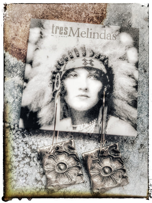 Tres Melindas: Earring Sets
