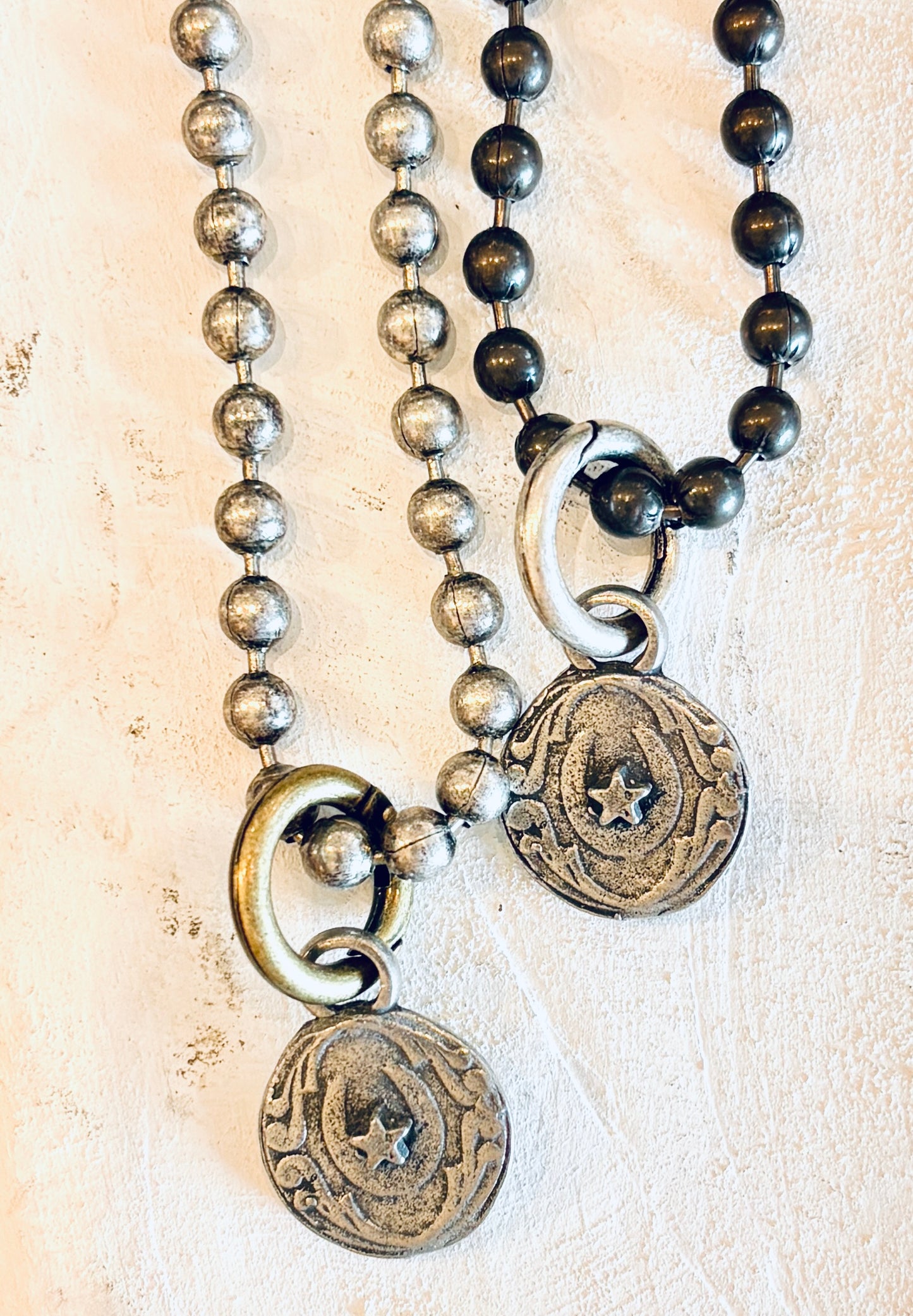Tres Melindas: Lucky Star Necklace