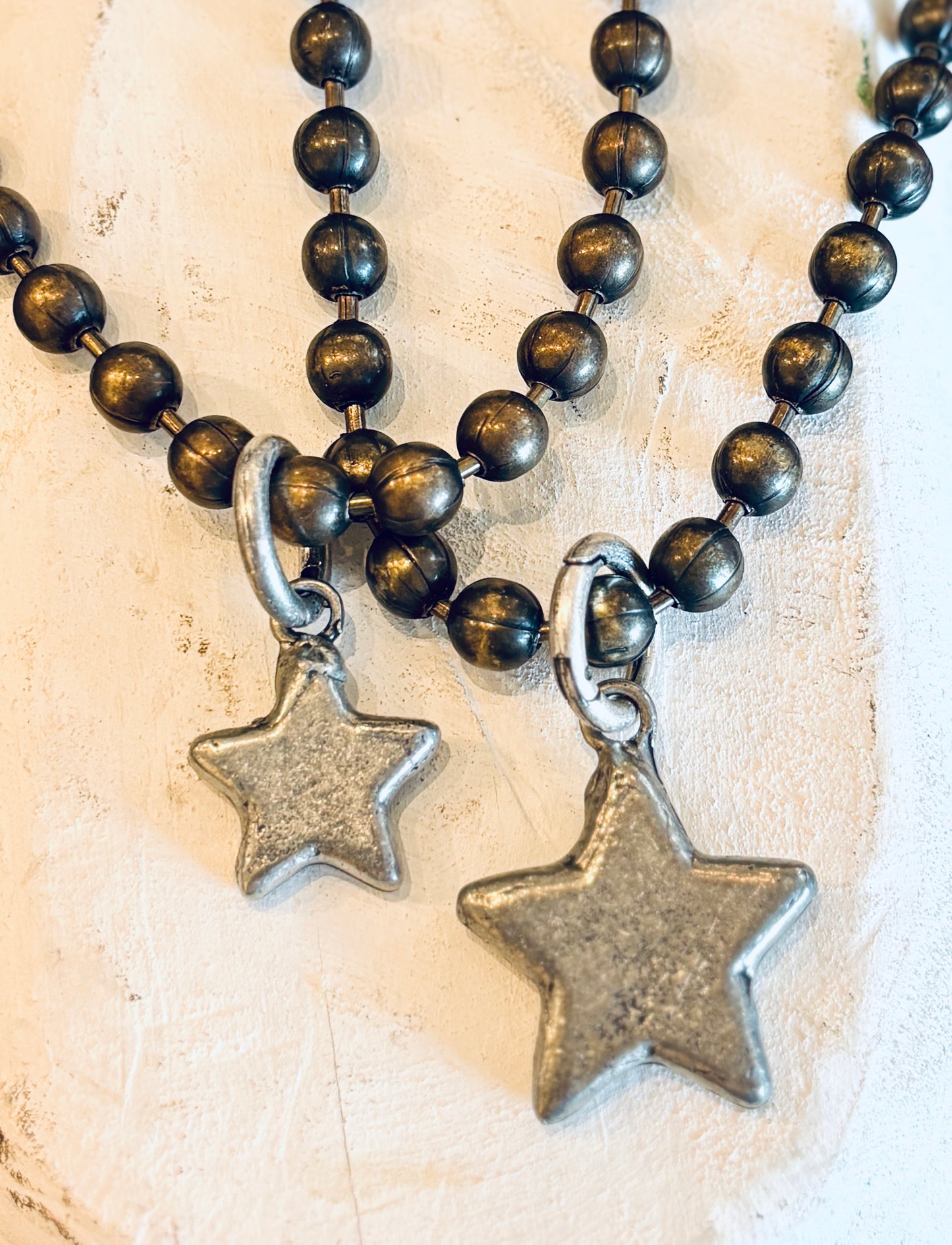 Tres Melindas: Chunky Star Necklace