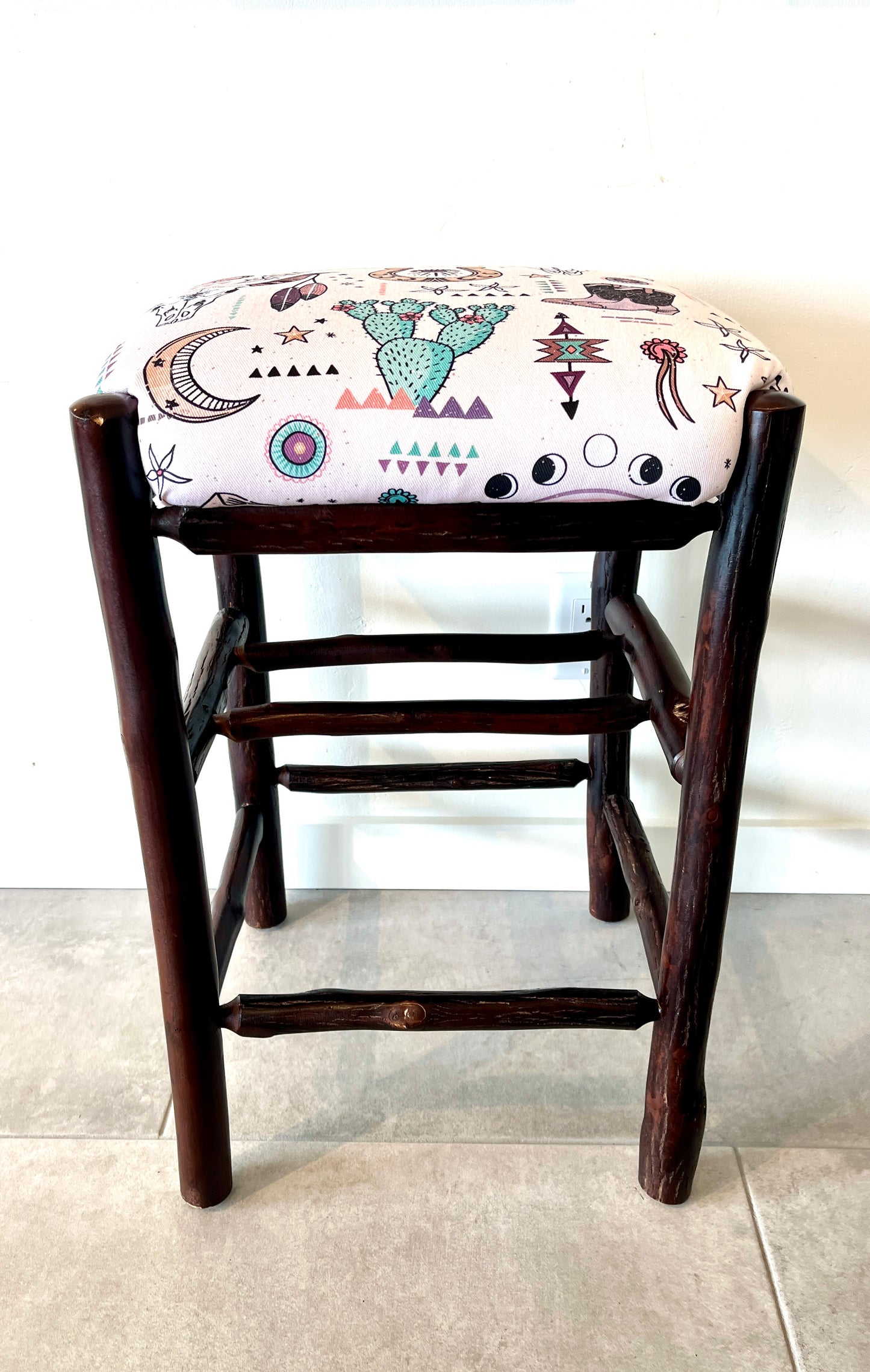 Albright Upholstery: Western Bohemian Print Stool (White)