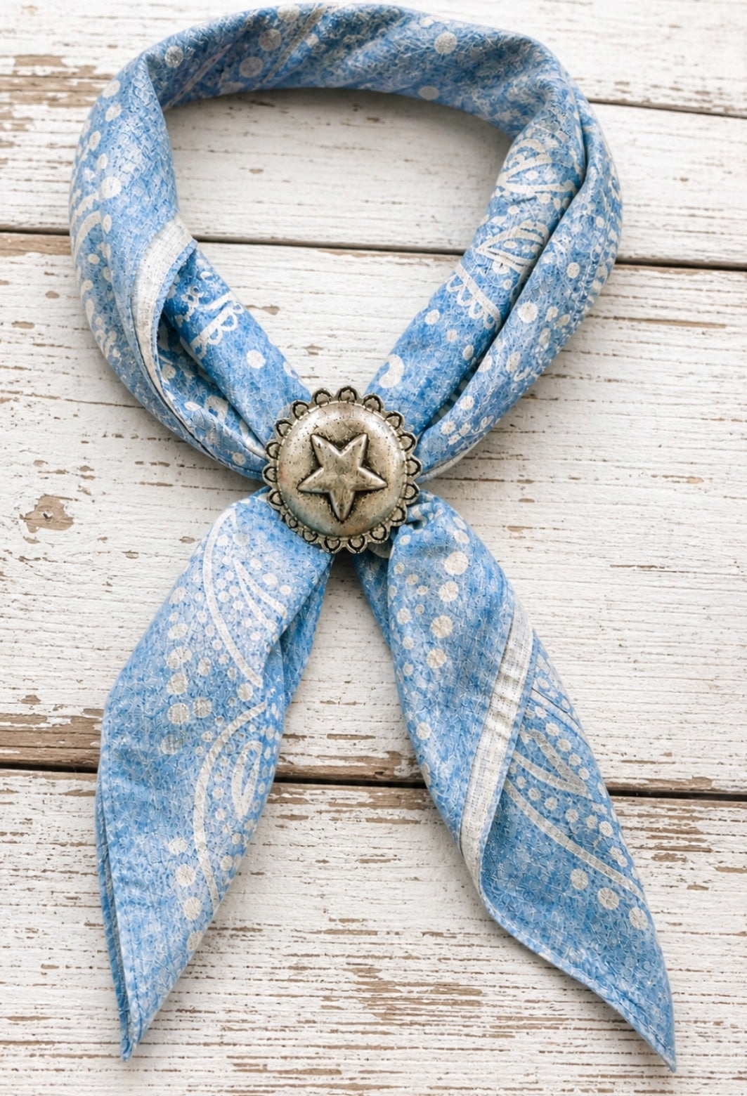 Tres Melindas: Scarf Slide